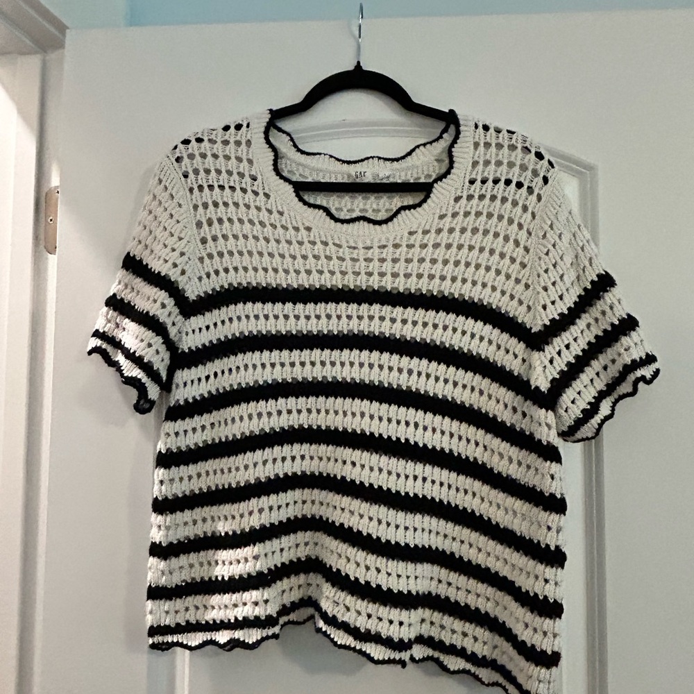 GAP Monochrome Striped Knit Sweater